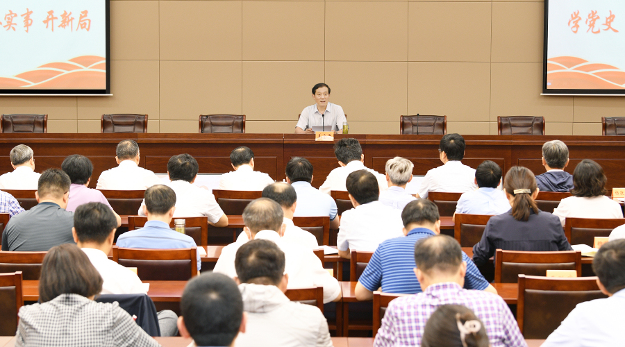省政府十大网赌靠谱网址局召开“七一”表彰会姜金兵同志为全局党员...